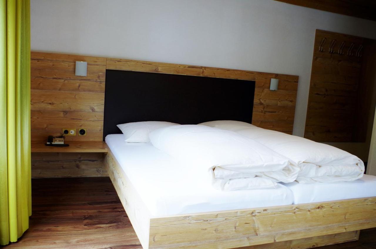 Hotel Edi ซัมเนาน์ ห้อง รูปภาพ