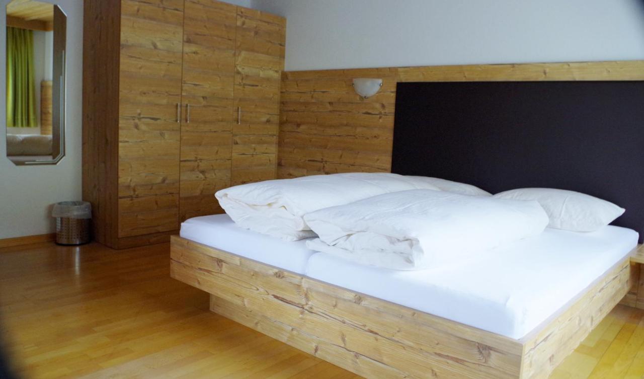 Hotel Edi ซัมเนาน์ ภายนอก รูปภาพ